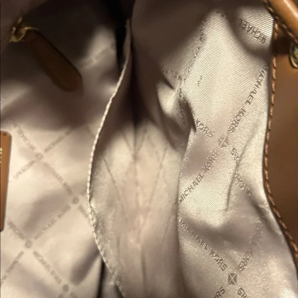 Michael Kors Brynn Bucket Bag NWOT - Picture 6 of 12
